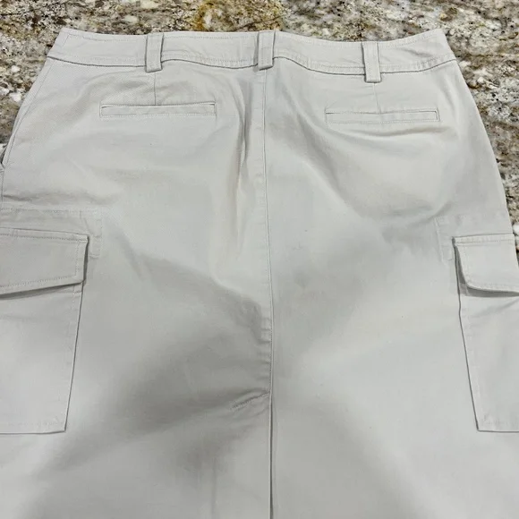 PRICE DROP!!  Talbots  Skirt with CARGO POCKETS Tan 12P - Gently LOVED - EUC - Picture 3 of 12